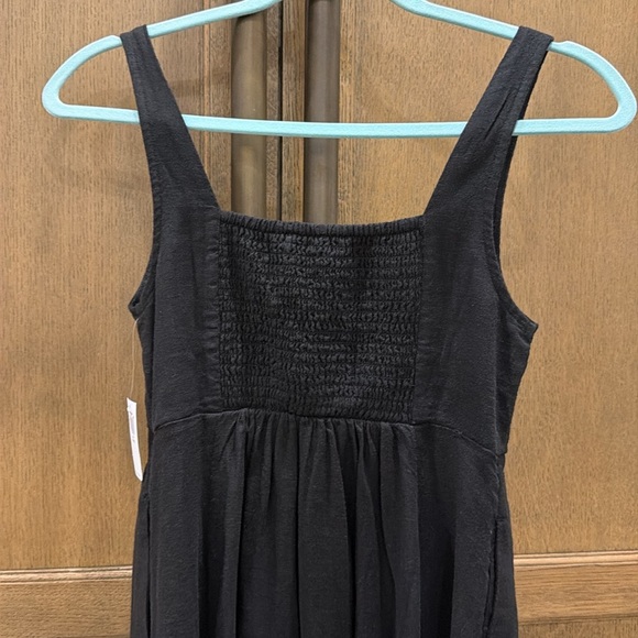 Old Navy Classic Black Midi Dress - Notched Neck Style in Blackjack - Picture 6 of 8